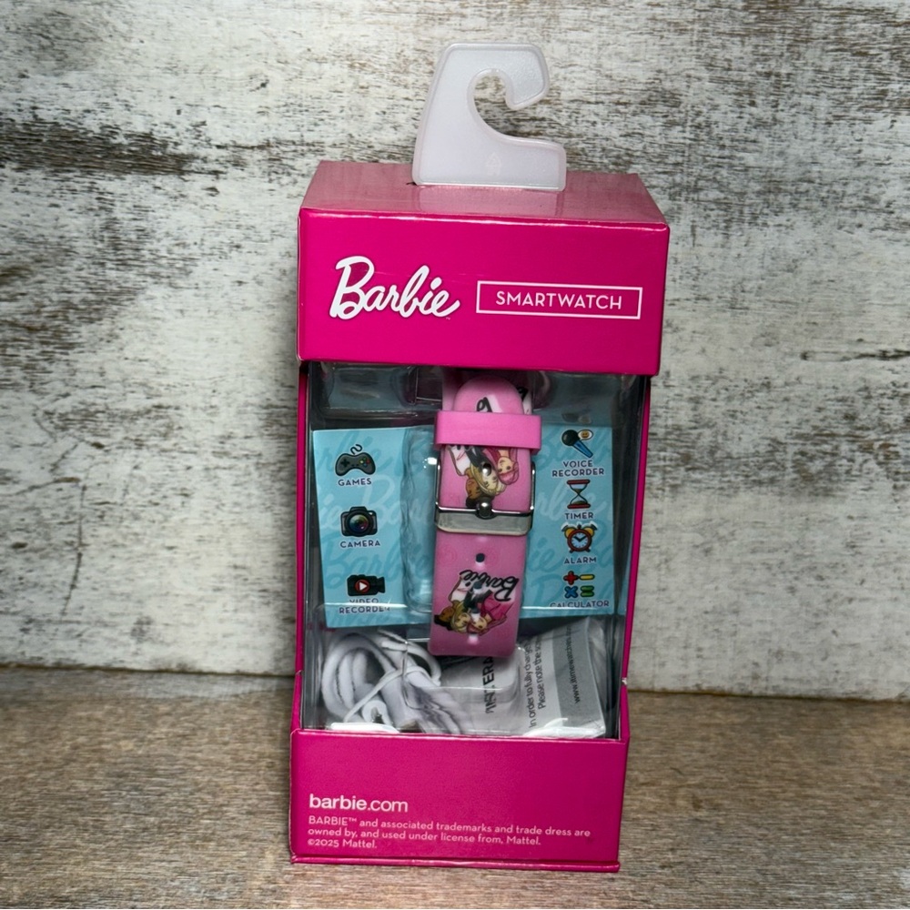 Barbie Pink Interactive Smartwatch - Picture 2 of 8